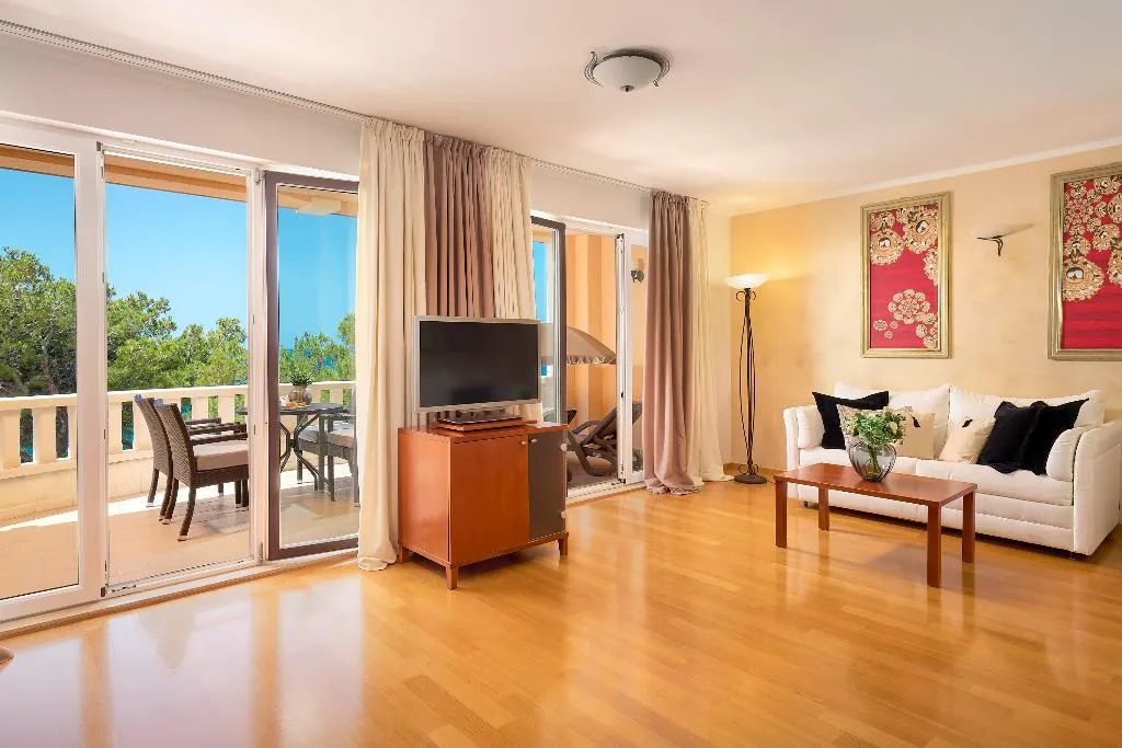 JUNIOR SUITE SEA VIEW WITH TERRACE Room, Villa Andrea, Split