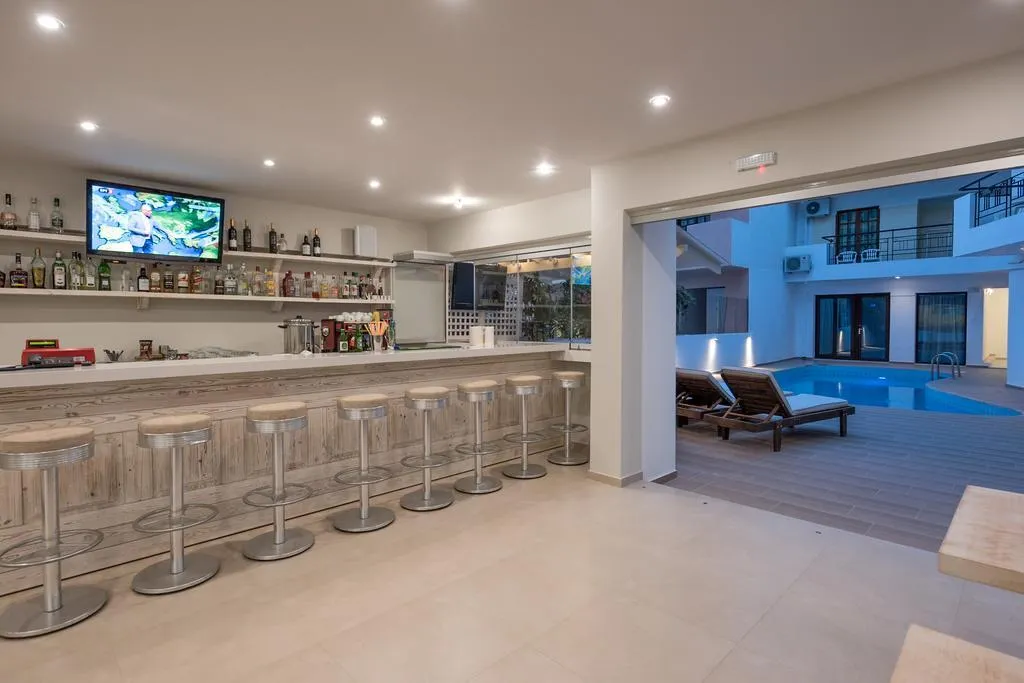 Bar, Artemis Hotel Apartments, Crete