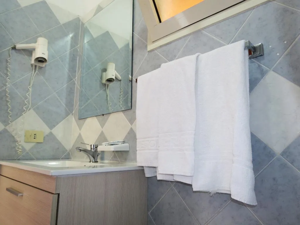 CHALET CAPACITY 3 Room, Baia Serena, Naples
