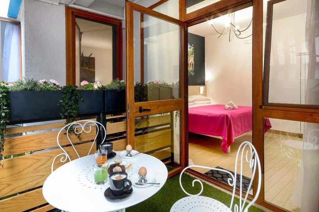 Room, B B Sorrento Queen, Naples
