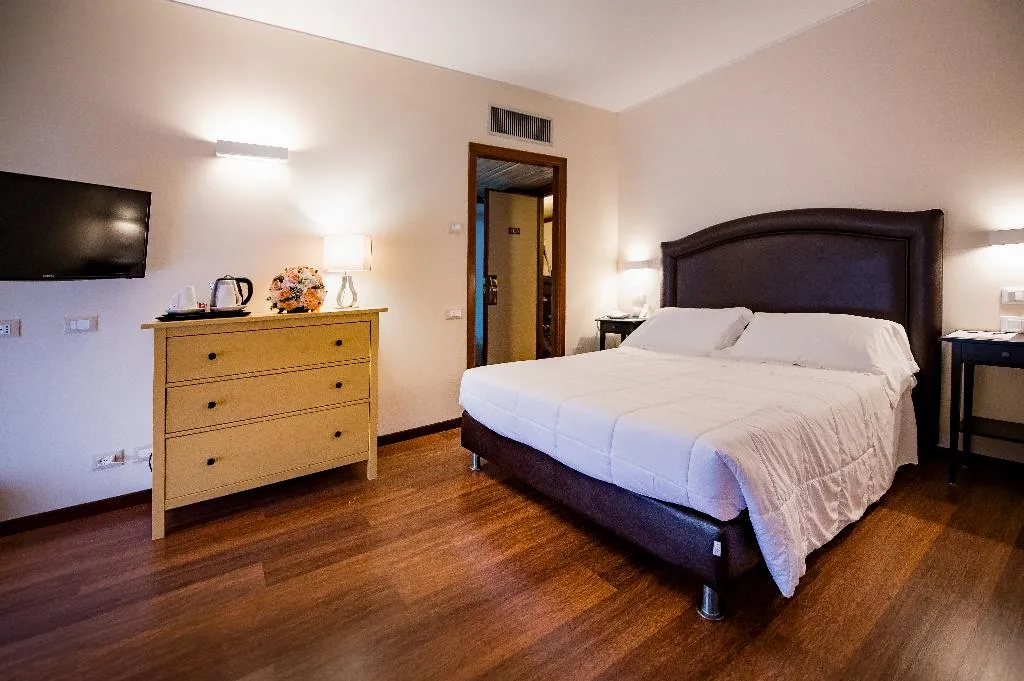 JUNIOR SUITE STANDARD Room, Astoria Palace Hotel, Palermo