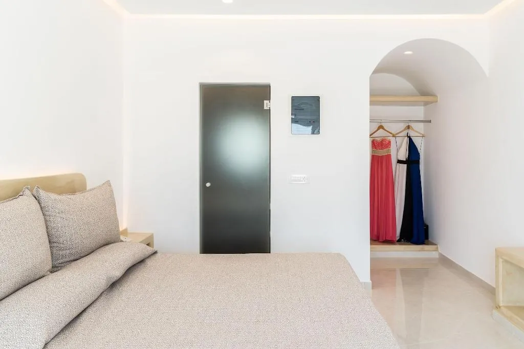 Room, Golden Star, Santorini