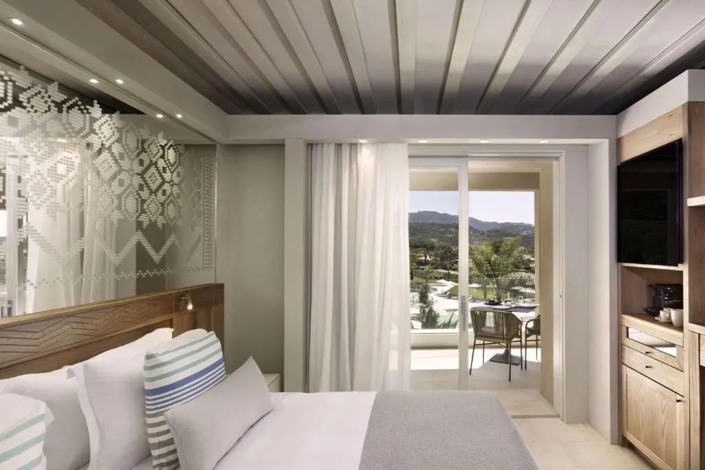 DOUBLE DELUXE SEA VIEW Room, 7pines Resort Sardinia Destination By Hyatt, Olbia