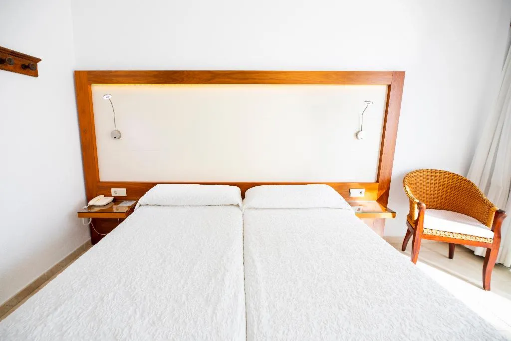 Double or Twin ECONOMY Room, Biniamar, Majorca