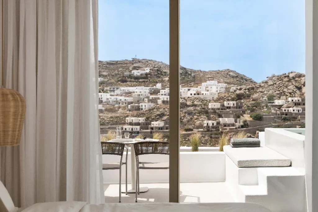 JUNIOR SUITE WITH JACUZZI Room, Mykonos Flow - Super Paradise, Mykonos