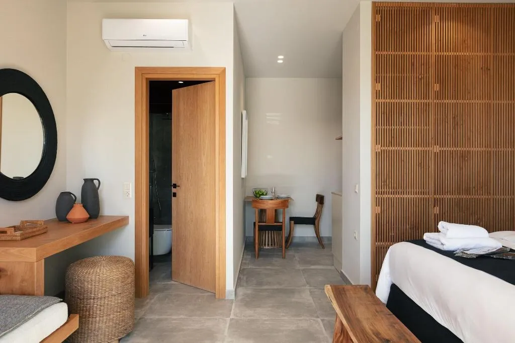 Room, Chapter 02 Gallery Suites, Crete