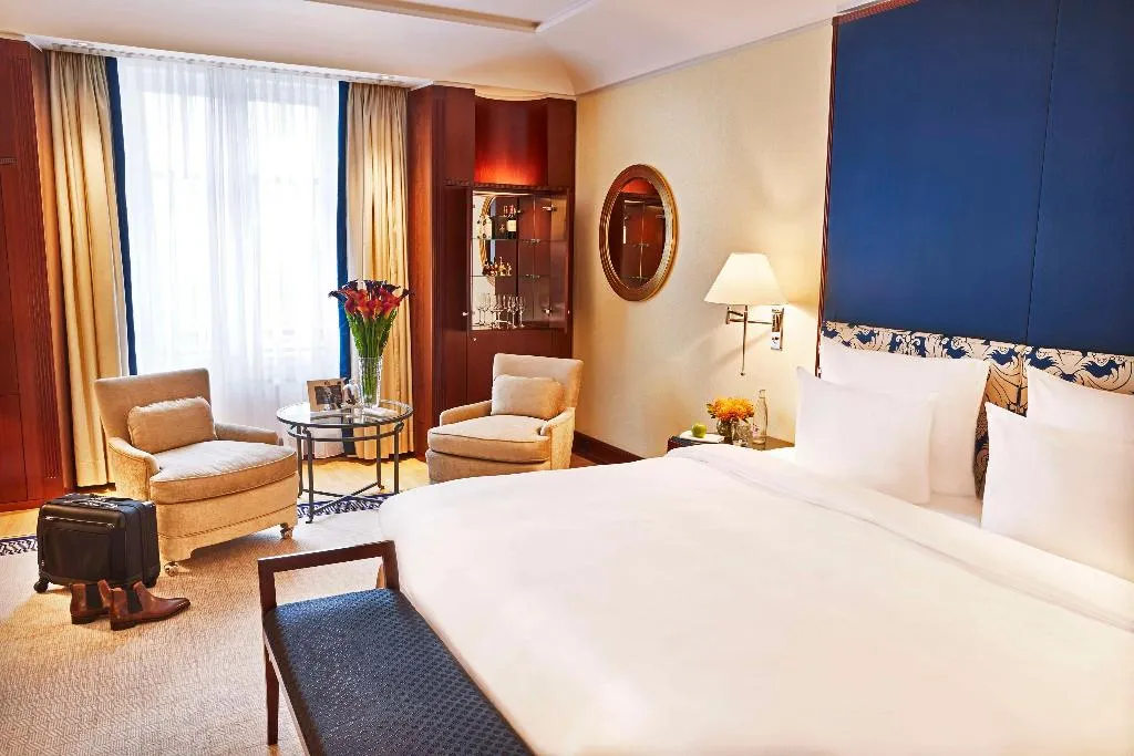 DOUBLE DELUXE Room, Adlon Kempinski Berlin, Berlin