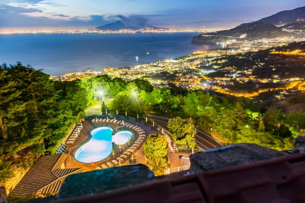 General view, Grand Hotel Hermitage, Naples