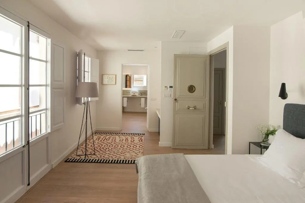 Room, Canavall, Majorca
