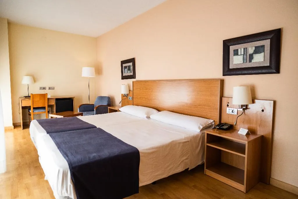 Double or Twin CAPACITY 3 Room, Villa San Juan, Costa Blanca