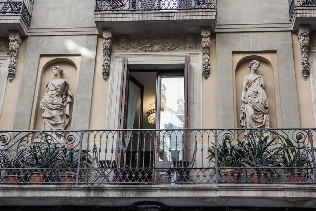 General view, Pension 45, Barcelona
