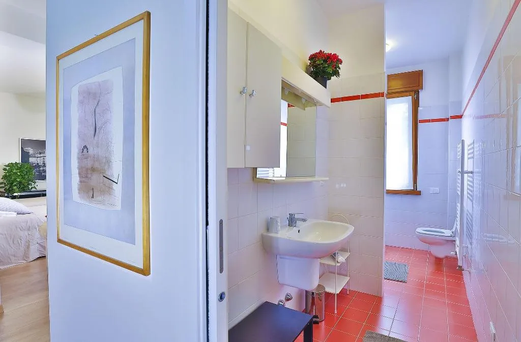 Room, Rita's Garden, Milan
