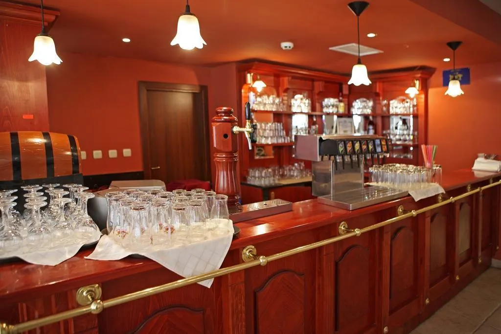 Bar, Yunona, Bourgas
