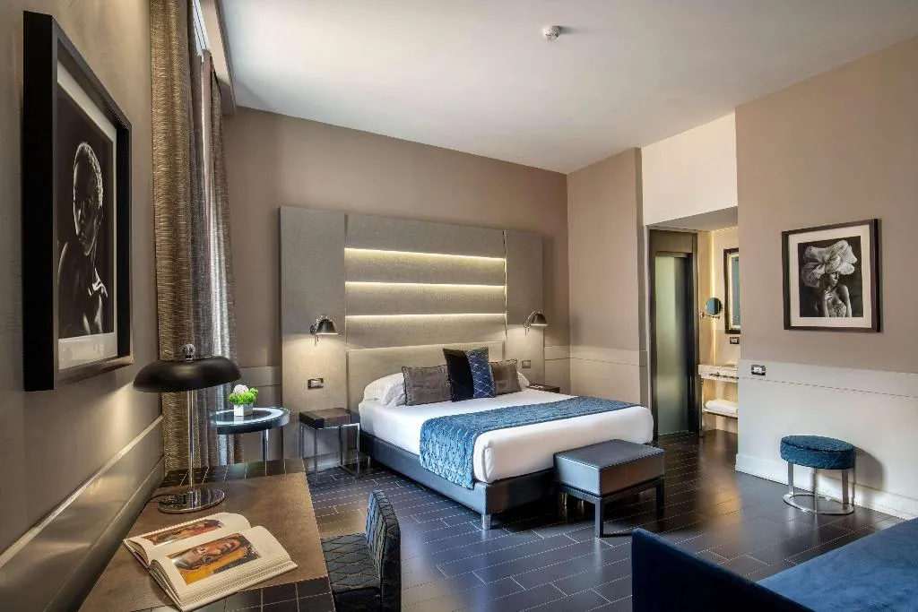 Room, The Style, Rome