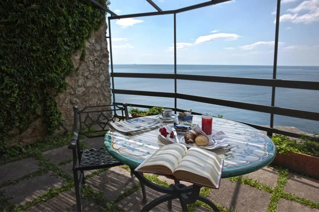 Terrace, Ravello Art Hotel Marmorata, Naples