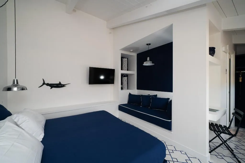 APARTMENT STANDARD Room, Maison Il Conservatorio, Naples