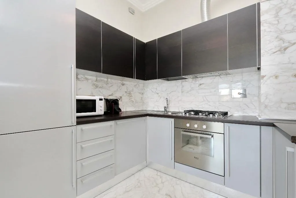 APARTMENT CAPACITY 6 TWO BEDROOMS Room, Fontana Più Stella Apartments, Rome