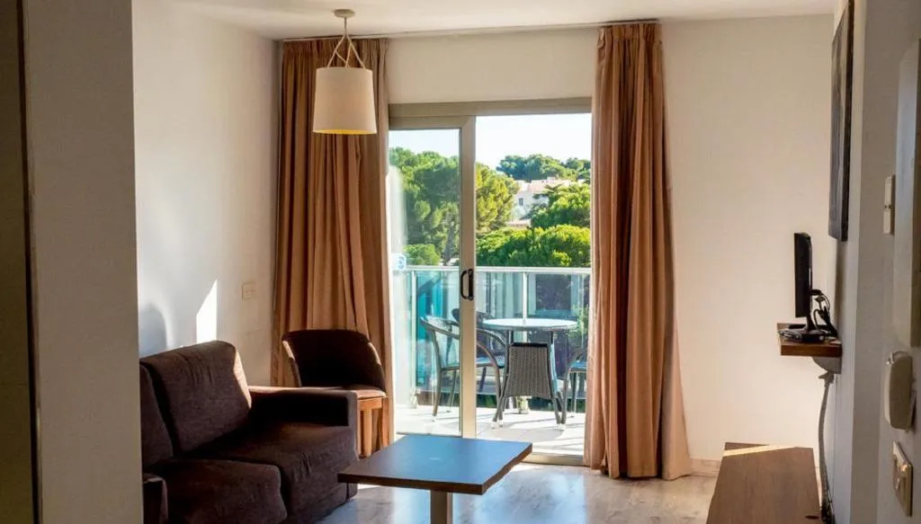 Room, Portodrach Aparthotel & Suites, Majorca