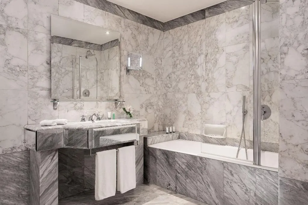 Room, The Westin Palace Milan, Milan