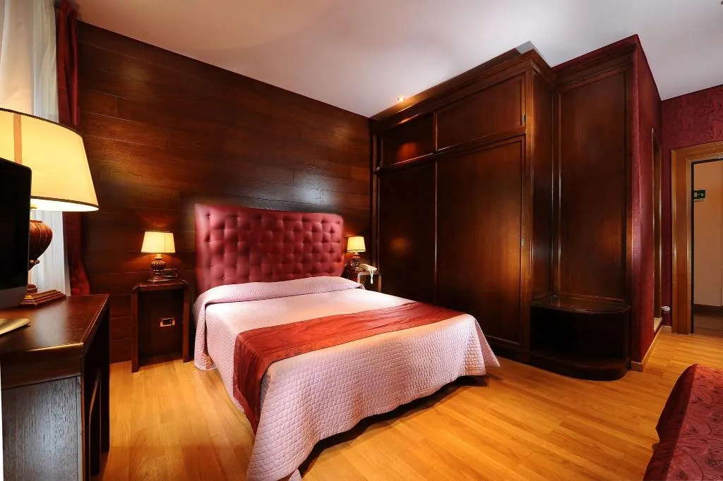 DOUBLE SUPERIOR KING BED Room, Abbazia, Venice