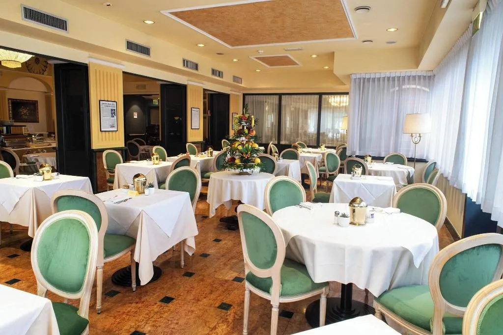 Restaurant, Santa Barbara, Milan