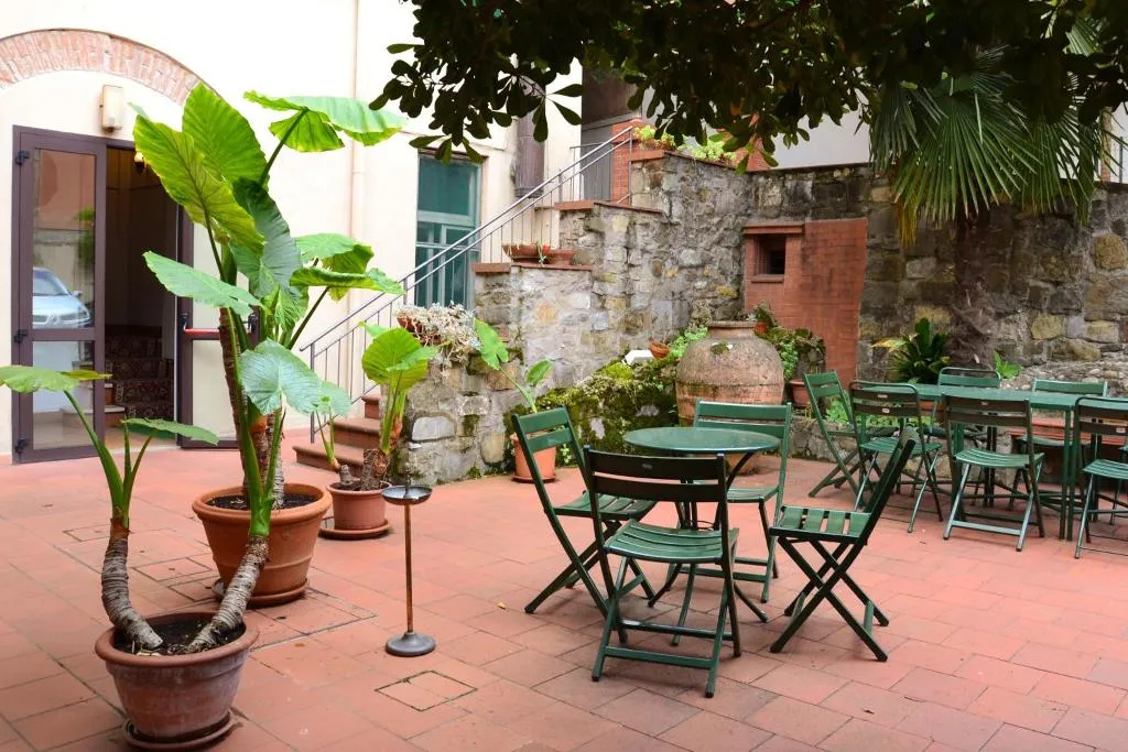 Terrace, Hotel Arno Bellariva, Florence