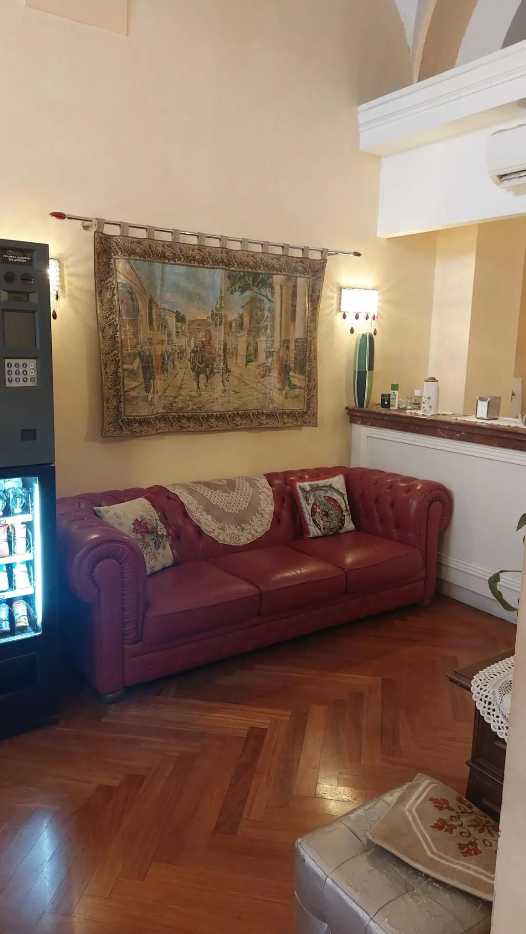 Lobby, Demetra Capitolina, Rome