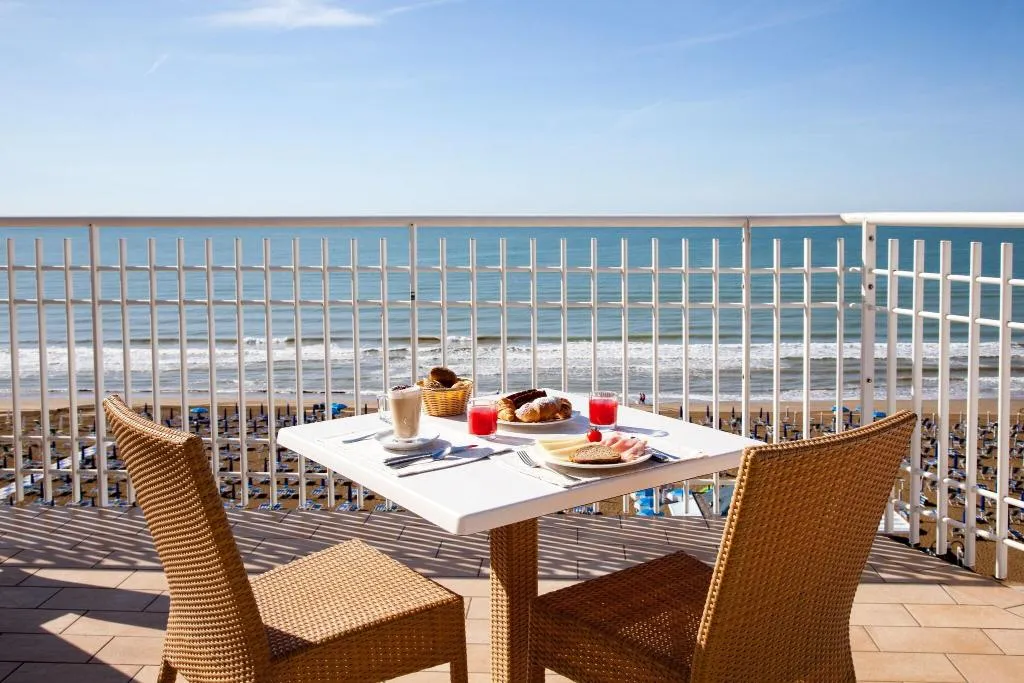 Terrace, Regent's, Venice