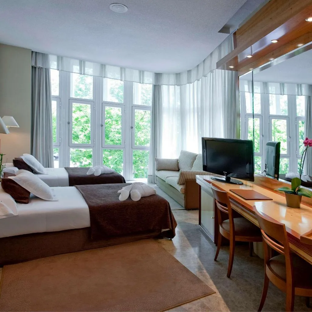 Room, VP Jardin de Tres Cantos, Madrid