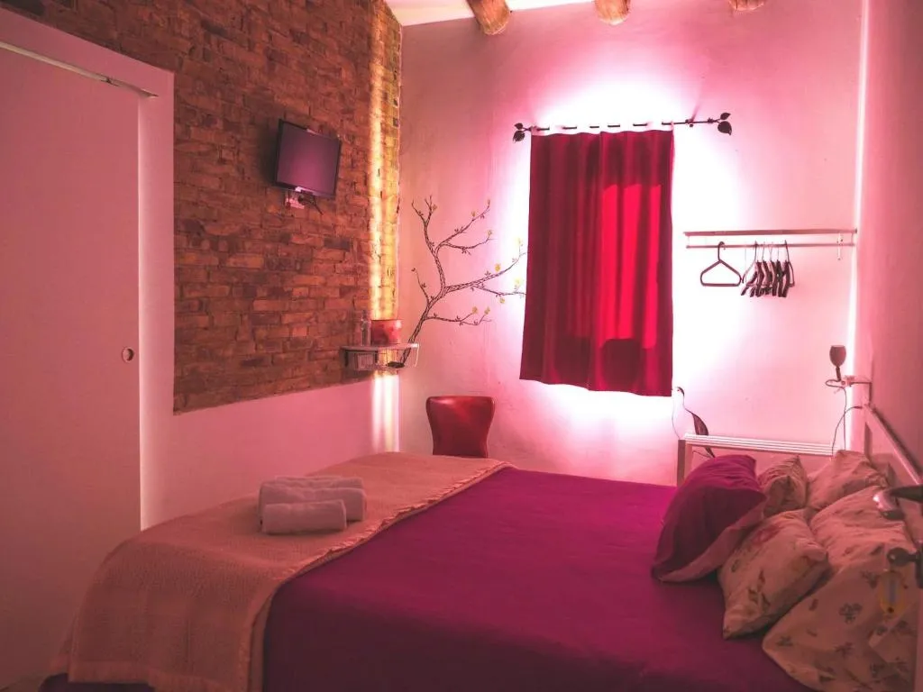 Room, Hostal Cling 43, Costa Dorada