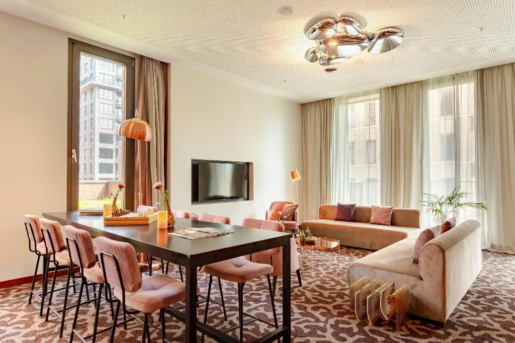 JUNIOR SUITE KING SIZE BED Room, Crowne Plaza Amsterdam-South, Amsterdam