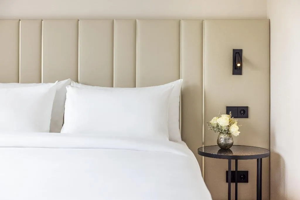 DOUBLE WITH VIEWS Room, NH Amsterdam Leidseplein, Amsterdam