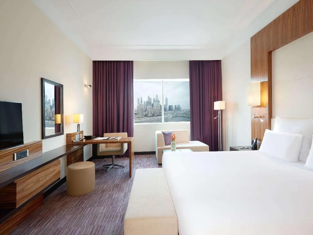 DOUBLE SUPERIOR Room, Pullman Dubai JLT, Dubai