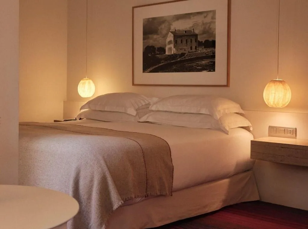 Room, Neri, Barcelona