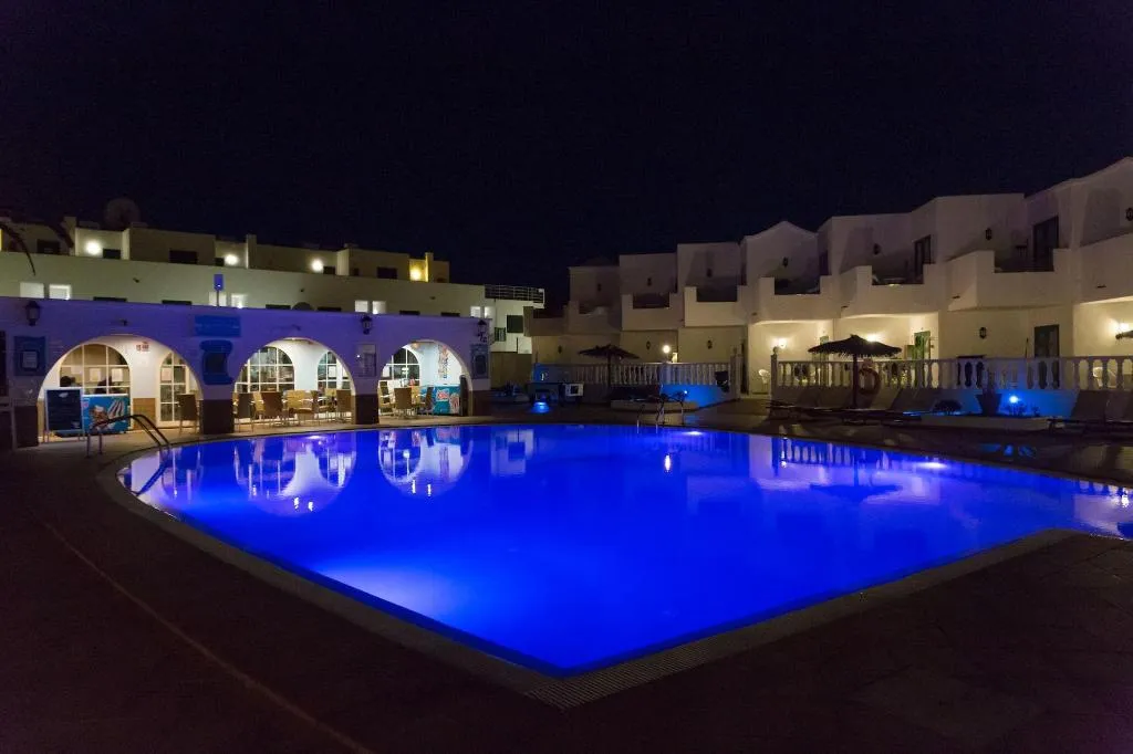 Sports and Entertainment, Club Las Adelfas, Lanzarote