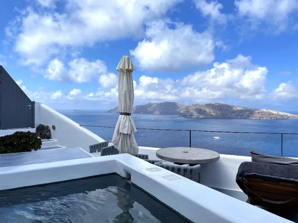 DOUBLE WITH JACUZZI Room, IKIES Santorini, Santorini