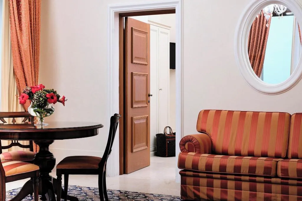 Lobby, Grand Hotel Angiolieri, Naples