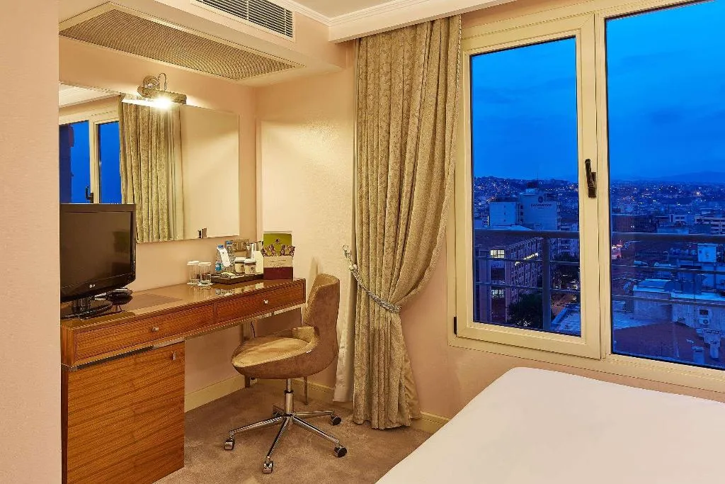 Room, DoubleTree By Hilton Izmir Alsancak, Izmir