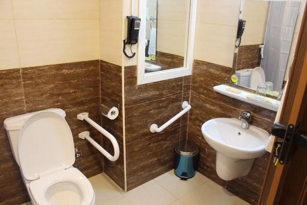 FAMILY ROOM CAPACITY 4 Room, Mariana Hotel, Dubai