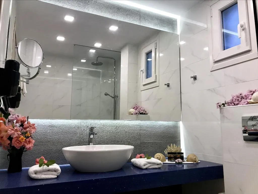 JUNIOR SUITE HONEYMOON Room, Bruskos Hotel & Suites, Corfu