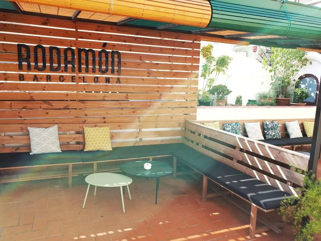 Terrace, Rodamon Barcelona Hostel, Barcelona