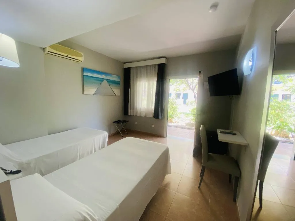 TWIN GARDEN VIEW Room, Hotel Los Jazmines, Costa Del Sol