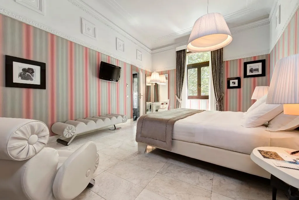 Double or Twin DELUXE Room, Grand Hotel Palace Rome, Rome