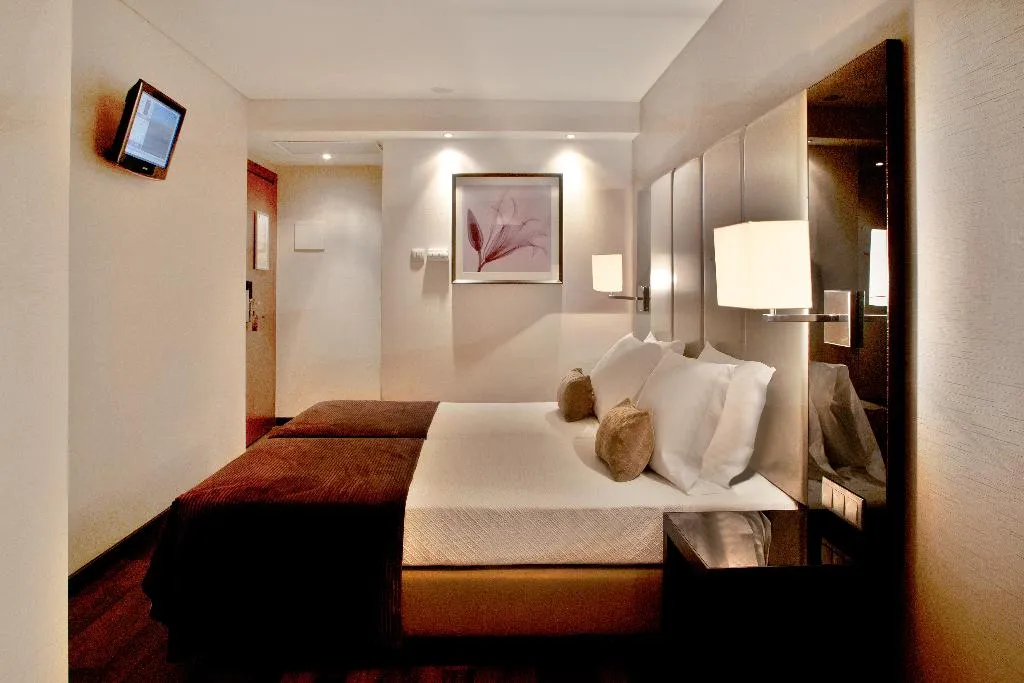 SINGLE STANDARD Room, TURIM Luxe Hotel, Lisbon
