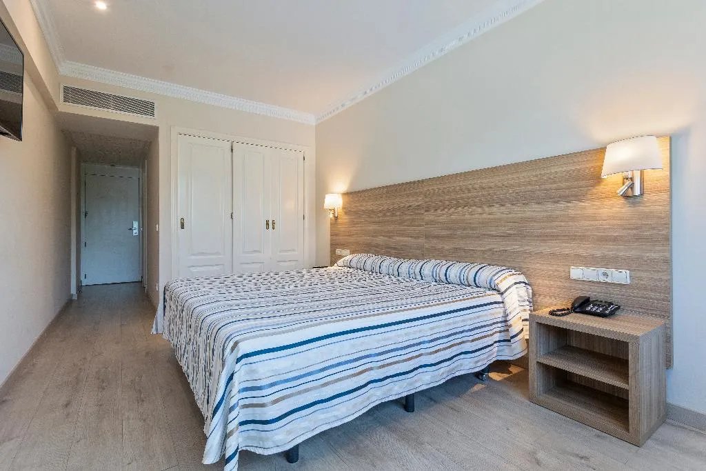 SINGLE STANDARD Room, Best Osuna Madrid Feria, Madrid