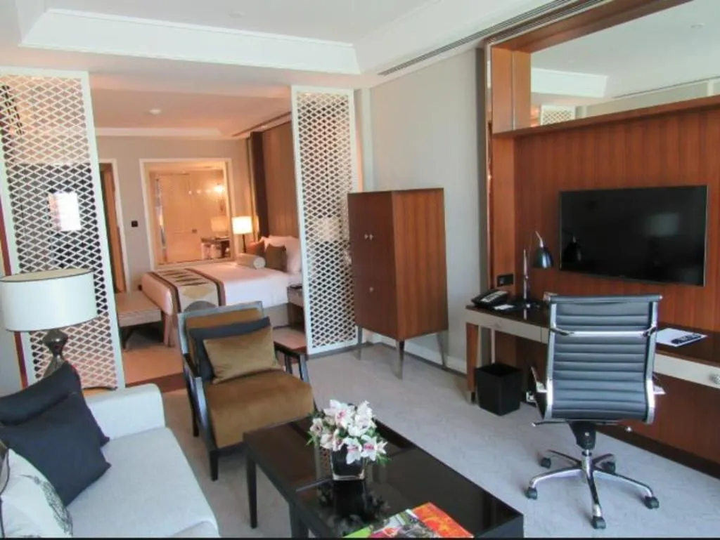 JUNIOR SUITE STANDARD Room, Taj Dubai, Dubai