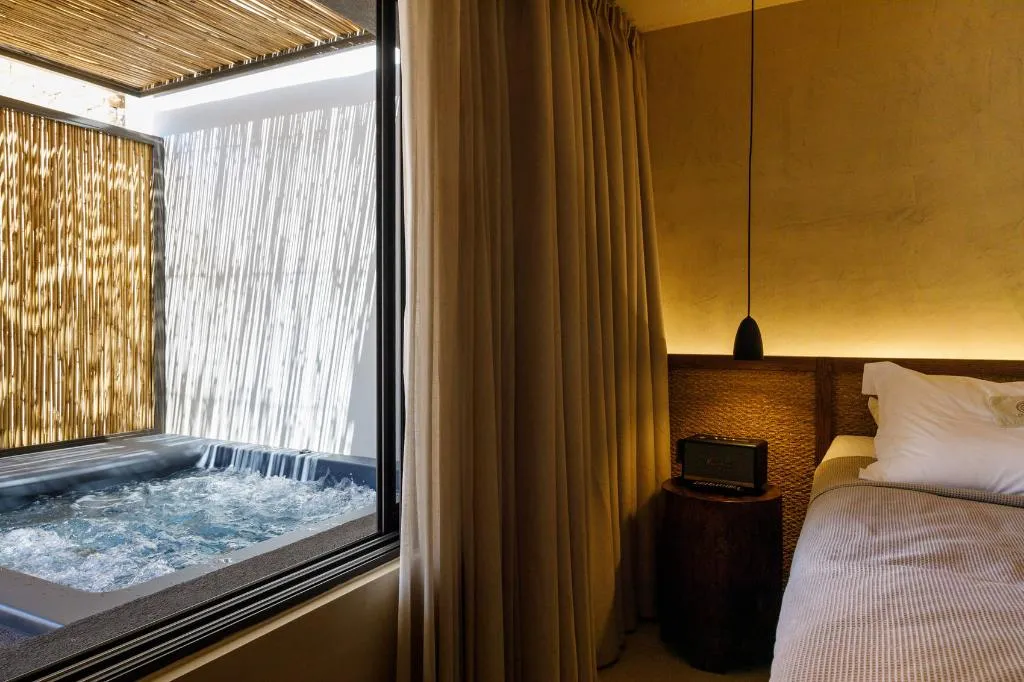 DOUBLE ONE BEDROOM ONE BATHROOM Room, Amantes Villas And Suites, Thessaloniki