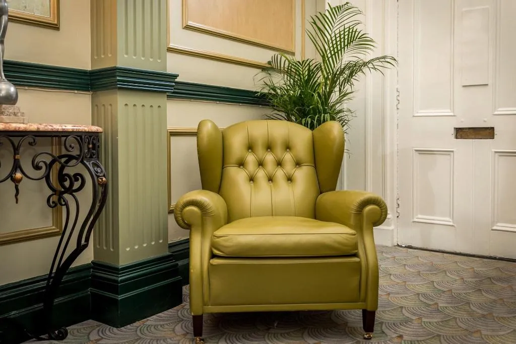 Lobby, Number 31, Dublin
