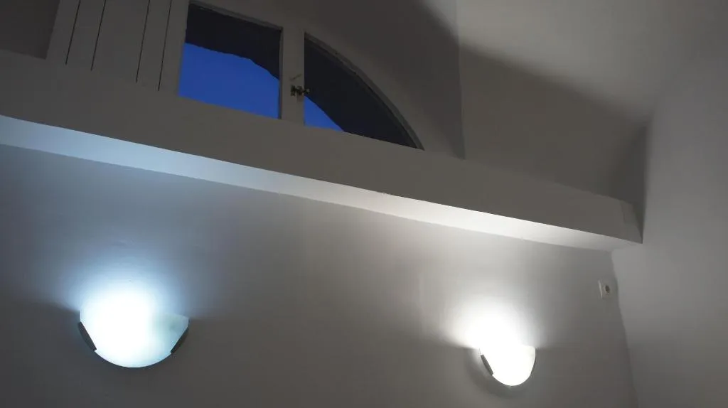 Room, Marcos Rooms, Santorini