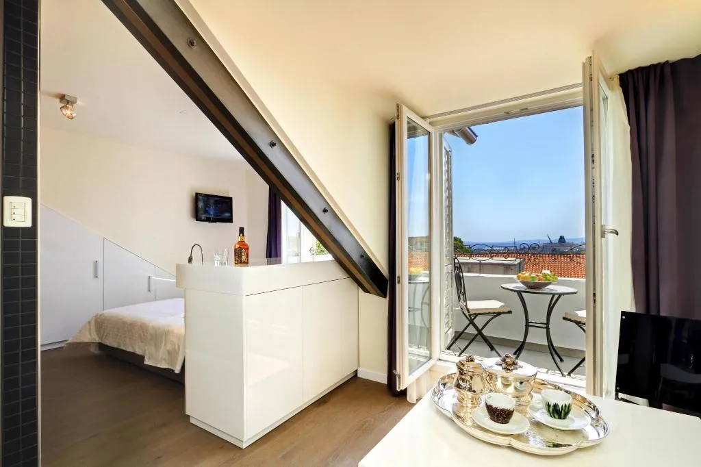 Room, La Porta Luxury Rooms, Split